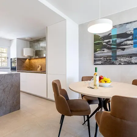 New 2026 Del Duque & Ocean View شقة