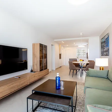 New 2026 Del Duque & Ocean View شقة *
